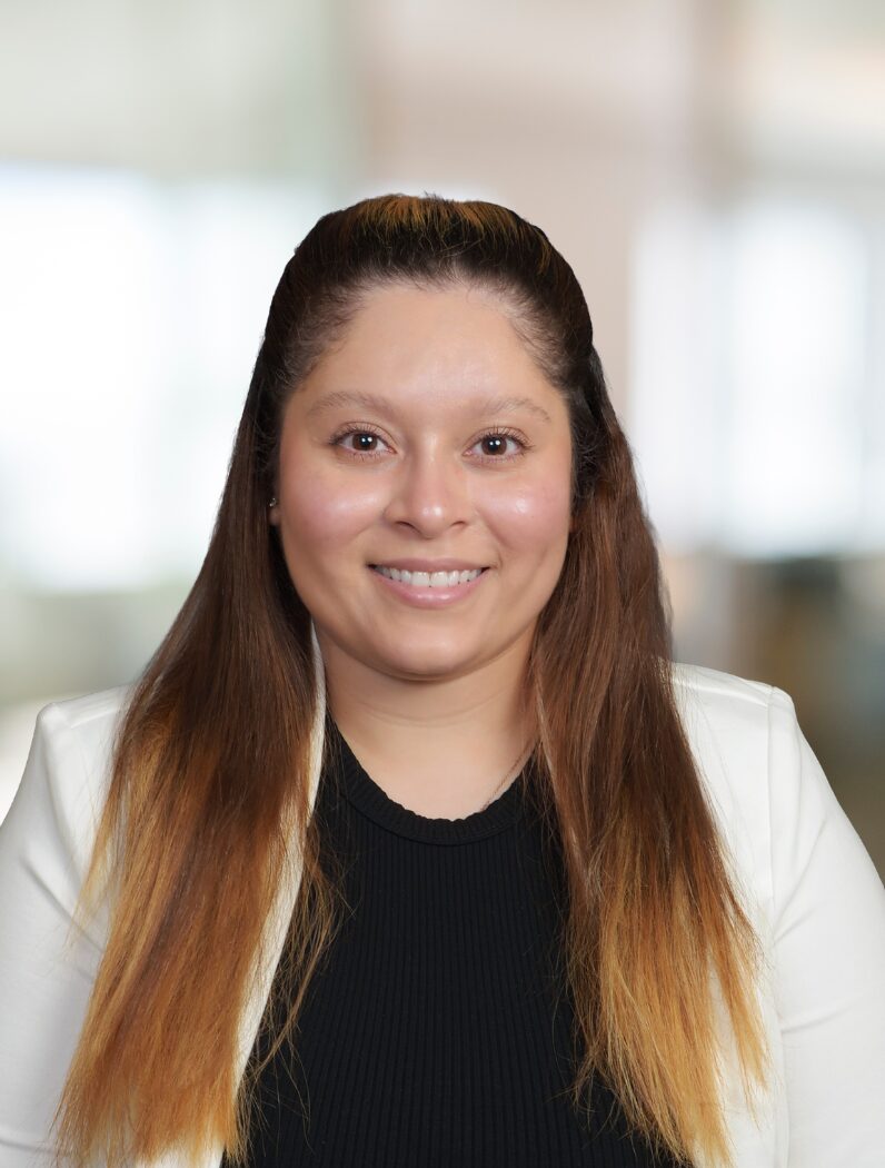 Marylyn Vazquez bio photo